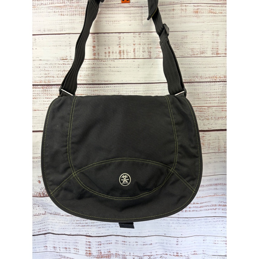 Crumpler Messenger Bag Black Canvas Lime Green Lining Shoulder Bag cheesy chick